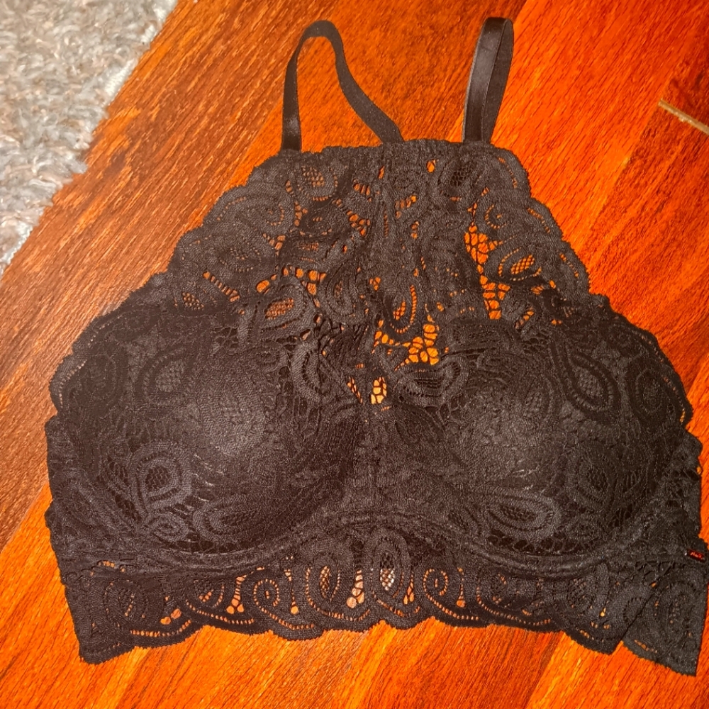 Vs pink lace bra M